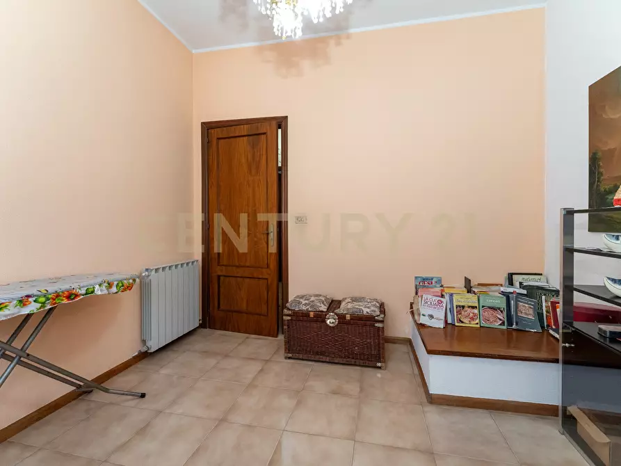 Immagine 25 di Villa in vendita  in Via Libertà 1 a Mascalucia