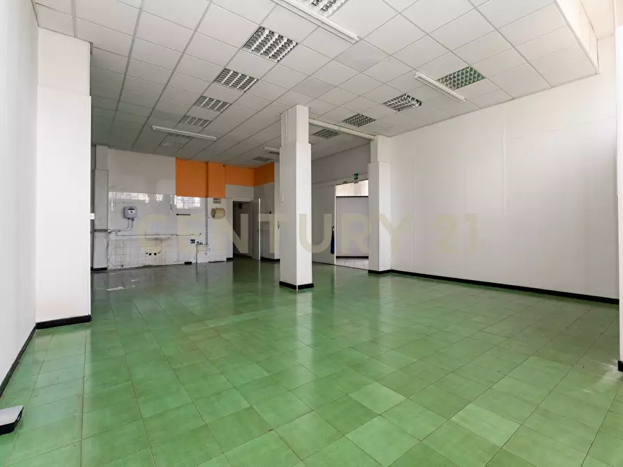 Immagine 18 di Magazzino in vendita  in Via Convento del Carmine 6 a Tremestieri Etneo