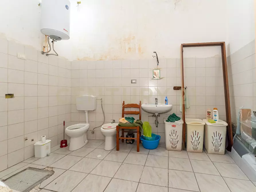 Immagine 22 di Casa indipendente in vendita  in Via Vittorio Veneto 83 a Misterbianco