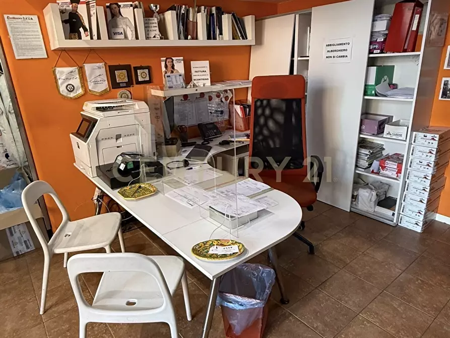 Immagine 8 di Attività commerciale in vendita  in Via Francesco Crispi 129 a Catania