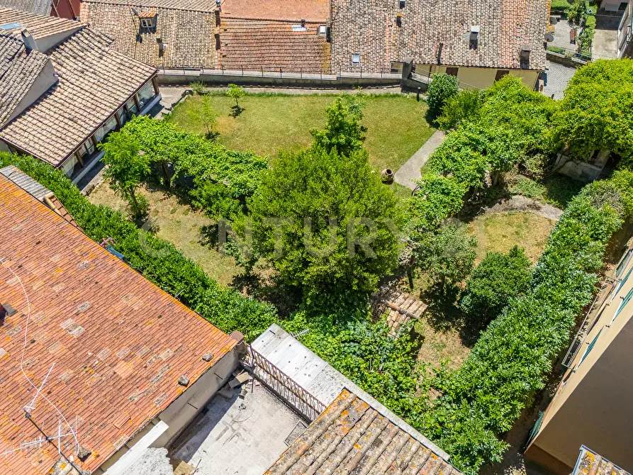 Immagine 81 di Villa in vendita  in Viale Giuseppe Mazzini 36 a Viterbo