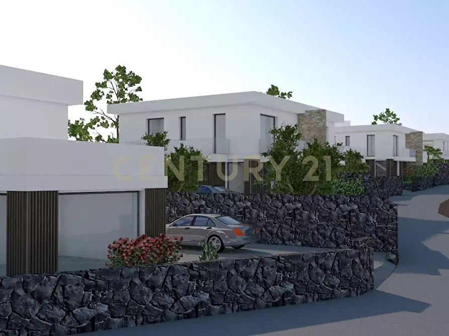 Immagine 9 di Casa bifamiliare in vendita  in Via Stazzone 52 a Aci Sant'antonio