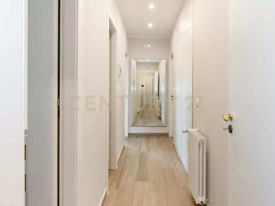 Immagine 16 di Quadrilocale in vendita  in Via Ludovico Ariosto 27 a Acireale