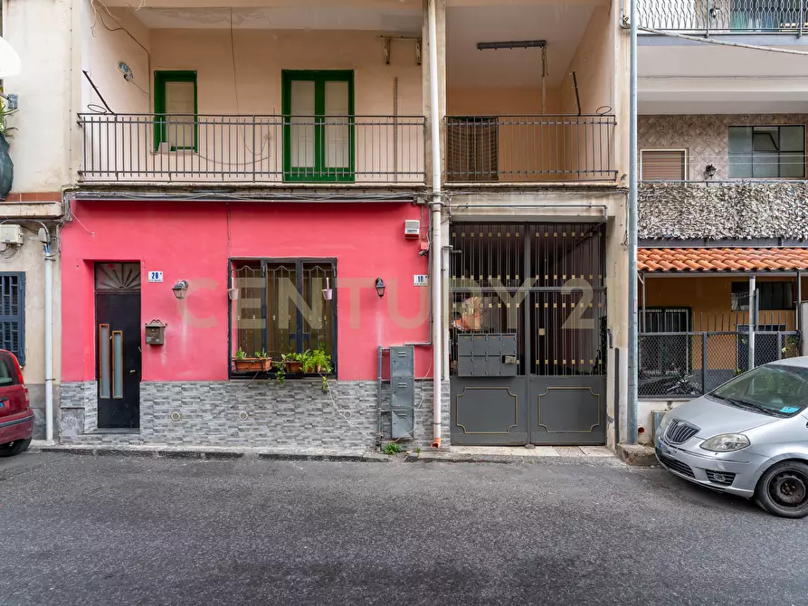 Immagine 2 di Appartamento in vendita  in Via dei Sanguinelli 18 a Catania