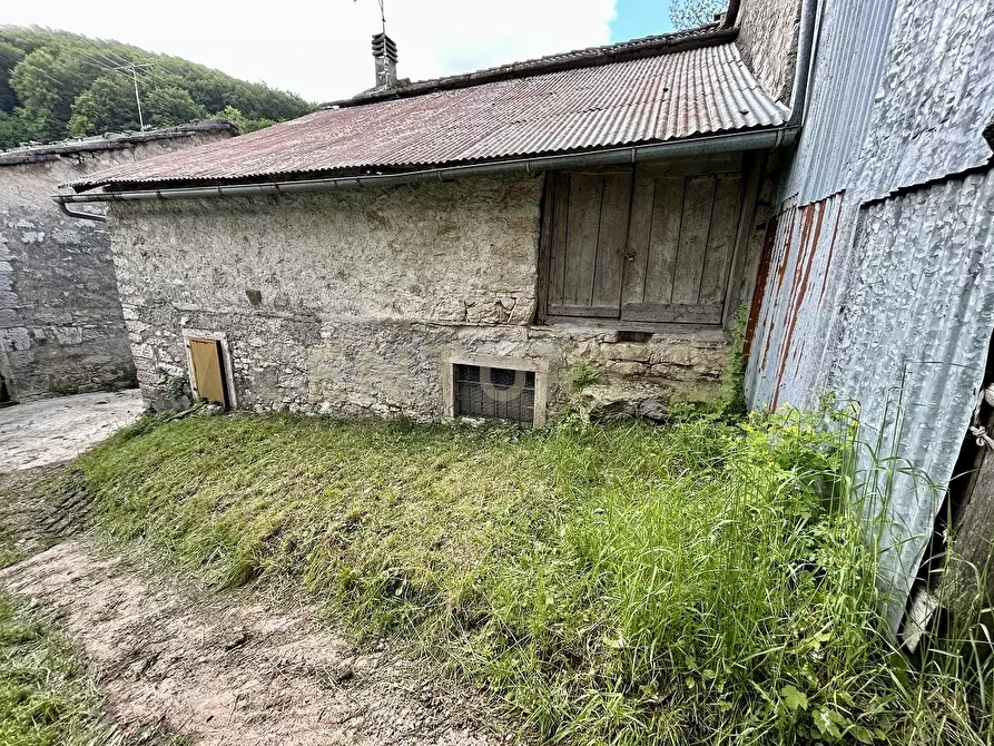 Immagine 7 di Rustico / casale in vendita  in Contrada Tezze snc a Velo Veronese