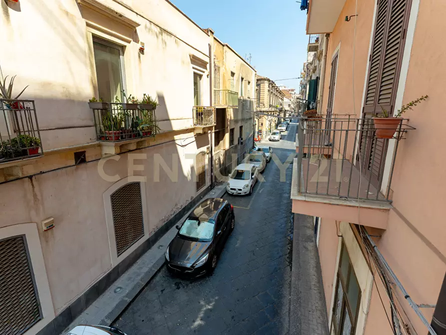 Immagine 18 di Bilocale in vendita  in Via Archimede 143 a Catania