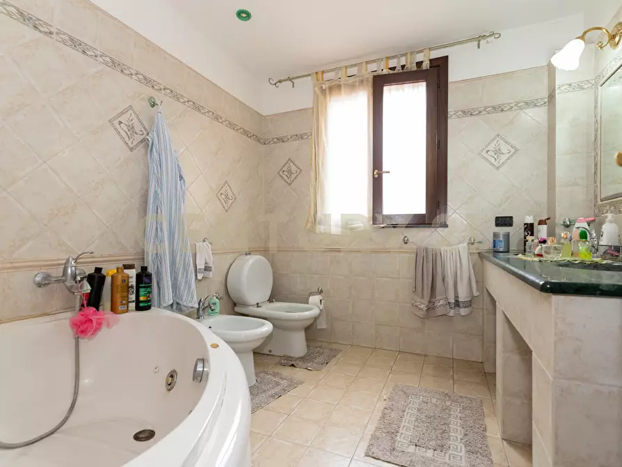 Immagine 16 di Casa indipendente in vendita  in Via Ulivi 89 a San Gregorio Di Catania