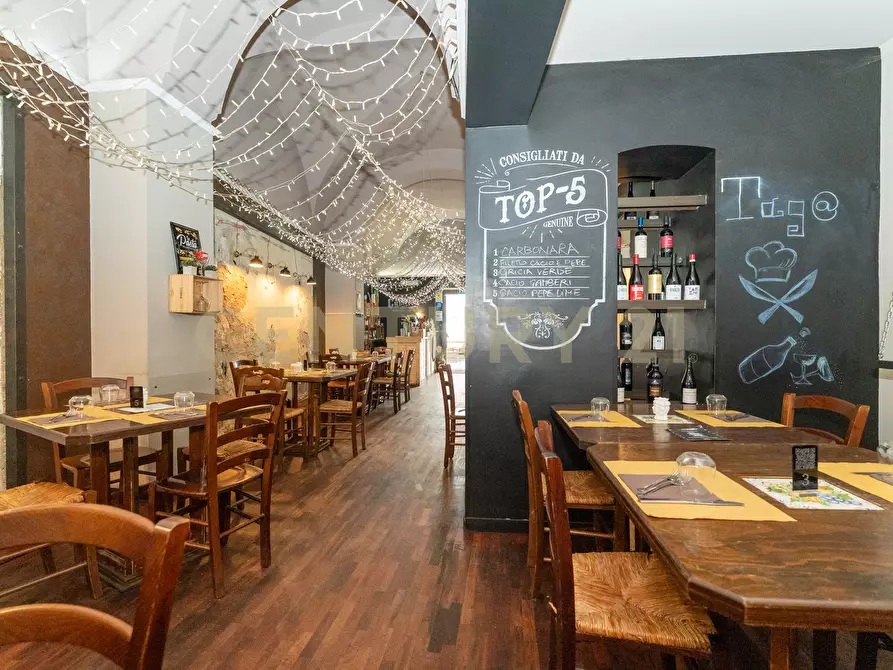 Immagine 9 di Locale commerciale in vendita  in Via Monsignor Ventimiglia snc a Catania