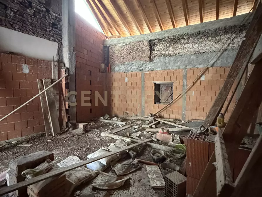 Immagine 10 di Rustico / casale in vendita  in Via Carlo Forlanini 49 a Catania