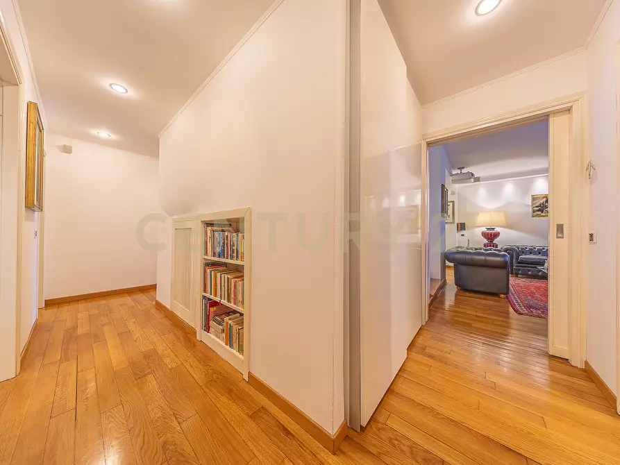 Immagine 30 di Villetta a schiera in vendita  in Via Cassia 1530 a Roma