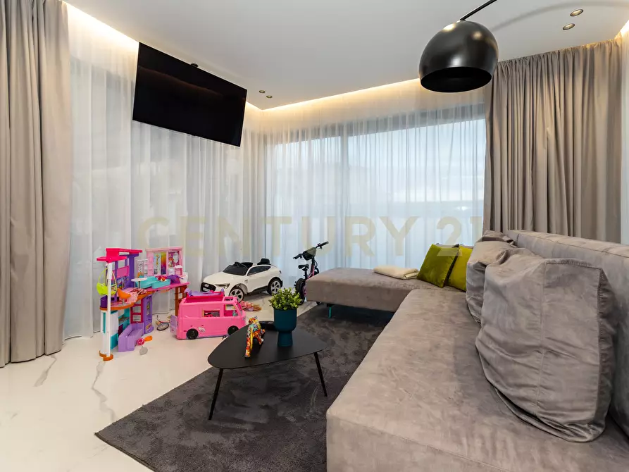 Immagine 52 di Villa in vendita  in Via Sant' Andrea 8 a Catania