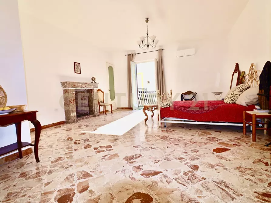 Immagine 2 di Casa semindipendente in vendita  in Via Giovanni Badalamenti 115 a Carini