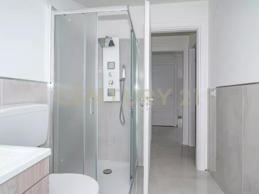 Immagine 21 di Quadrilocale in vendita  in Via delle Rose 17 a Valverde