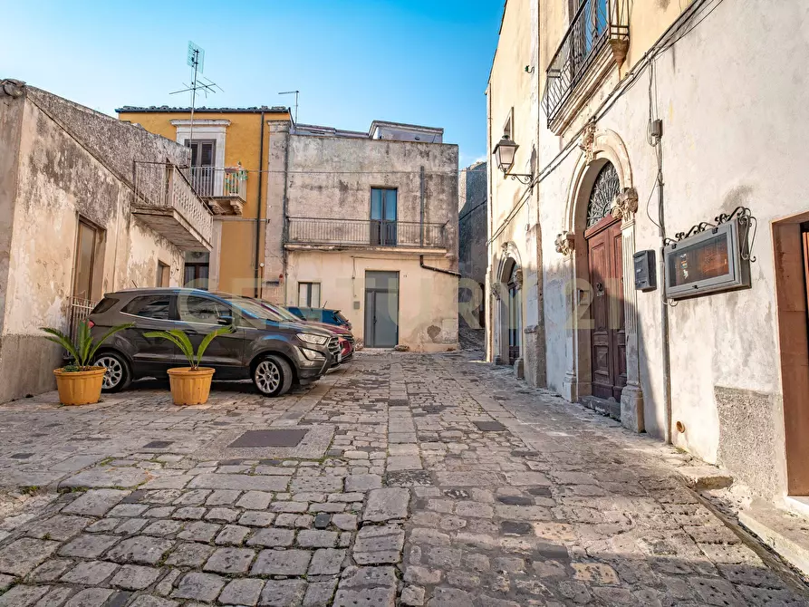 Immagine 36 di Palazzo in vendita  in Via Orologio 3-6 a Palazzolo Acreide
