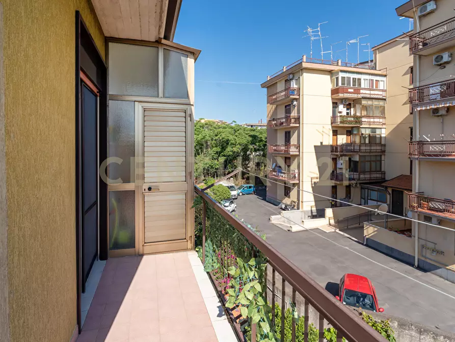 Immagine 40 di Quadrilocale in vendita  in Via Jacopo Vignerio 5 a Catania