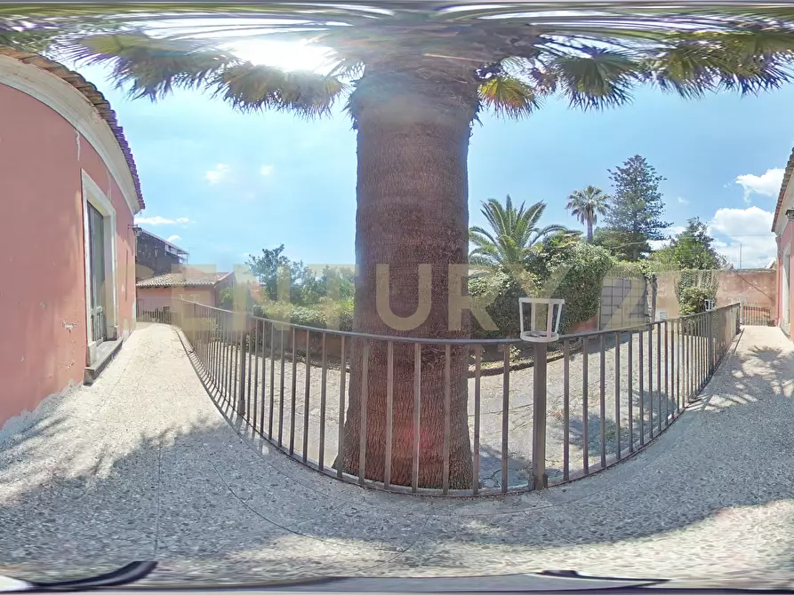 Immagine 68 di Villa in vendita  in Piazza F. M. Scuderi 7 a Viagrande