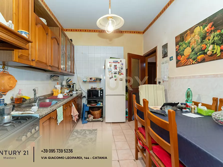 Immagine 28 di Trilocale in vendita  in Via Caduti del Lavoro 2 a Gravina Di Catania