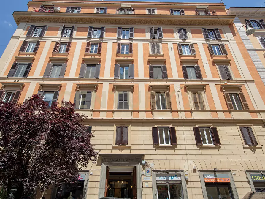 Immagine 41 di Quadrilocale in vendita  in Via Plinio 22 a Roma