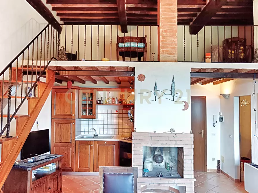 Immagine 5 di Bilocale in vendita  in Via della Penna 16 a Castel Del Piano