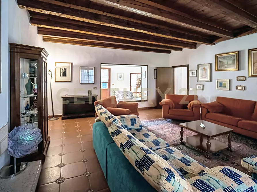 Immagine 71 di Villa in vendita  in Via Adige 25 a Brentino Belluno