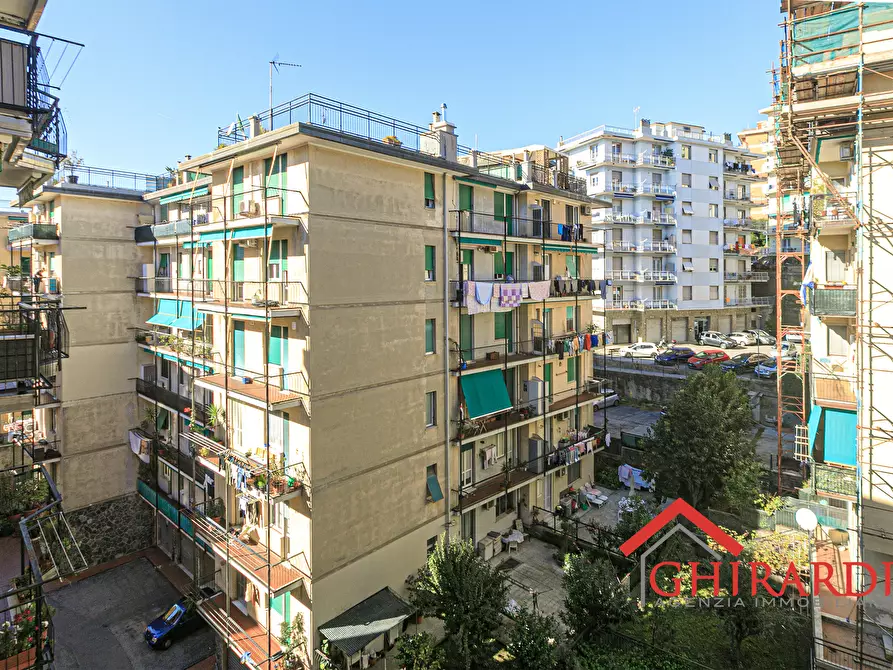 Immagine 32 di Trilocale in affitto  in VIA CANESI 56 a Genova