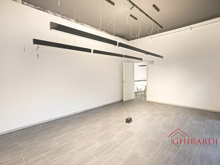 Immagine 9 di Locale commerciale in affitto  in VIA ALFREDO D'ANDRADE 76R a Genova