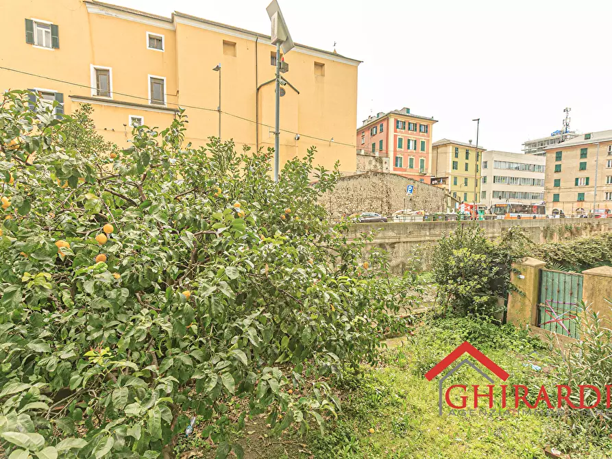 Immagine 34 di Trilocale in affitto  in VIA CHIARAVAGNA 9 a Genova