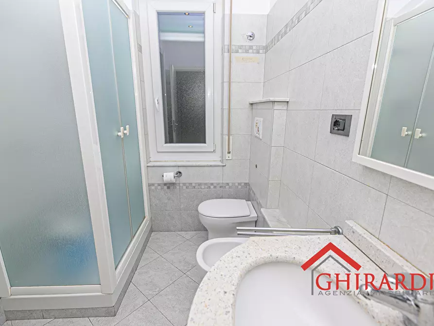 Immagine 17 di Bilocale in vendita  in VIA GINO CAPPONI 11 a Genova