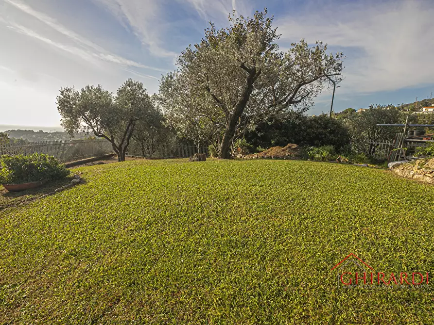 Immagine 2 di Villa in vendita  in VIA CANTALUPO a Varazze