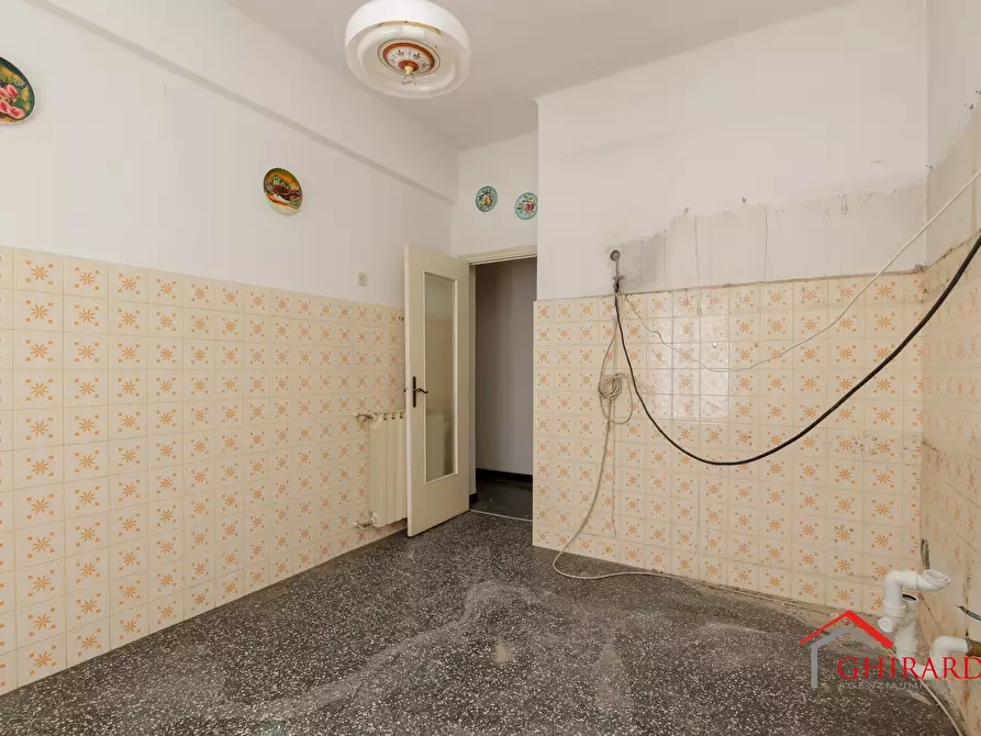 Immagine 11 di Trilocale in vendita  in Via Sant'Alberto 61A a Genova