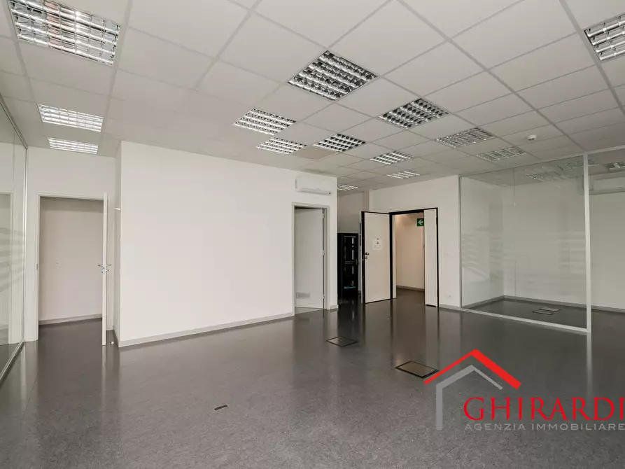 Immagine 4 di Ufficio in vendita  in VIA E. ALBARETO 21 a Genova