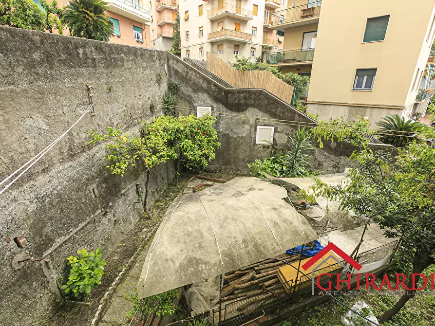 Immagine 34 di Quadrilocale in vendita  in Piazza Giovanni Tarello 9 a Genova