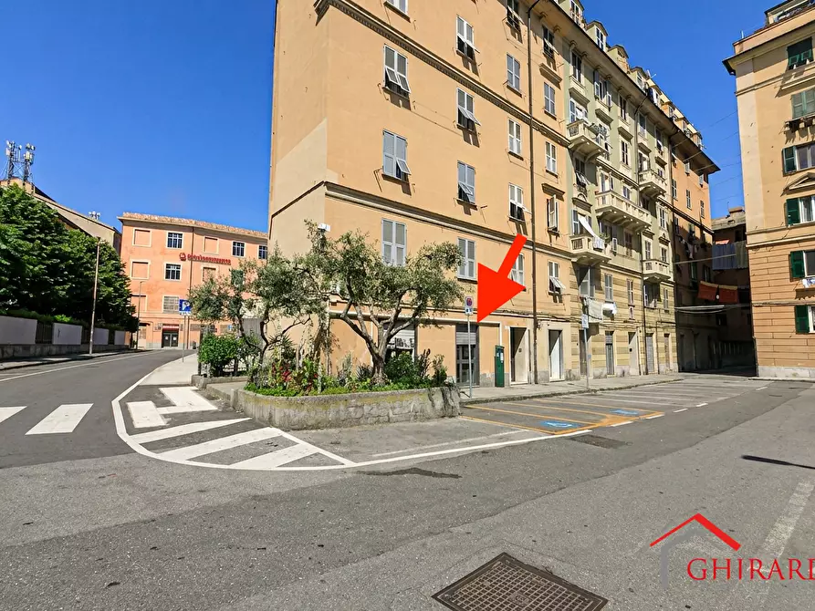 Immagine 1 di Locale commerciale in vendita  in Via Tomaso Grossi 25R a Genova
