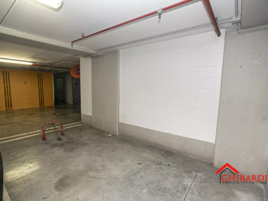 Immagine 6 di Garage in vendita  a Genova