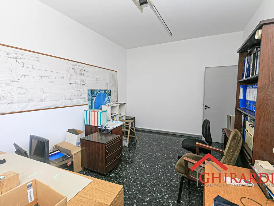 Immagine 17 di Ufficio in vendita  in VIA ERIDANIA 8 a Genova