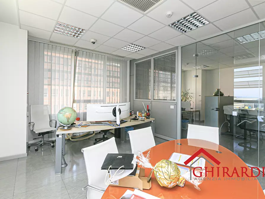 Immagine 12 di Ufficio in vendita  in Via delle Nuove Tecnologie Enrico Albareto 21 a Genova