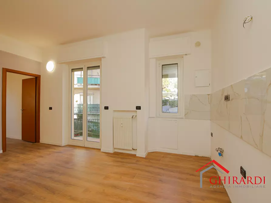 Immagine 8 di Bilocale in vendita  in VIA MURTOLA 62 a Genova