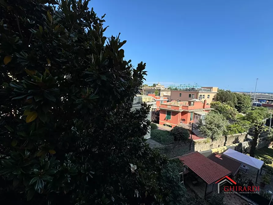 Immagine 18 di Trilocale in affitto  in Via G. F. Porrata 37 a Genova