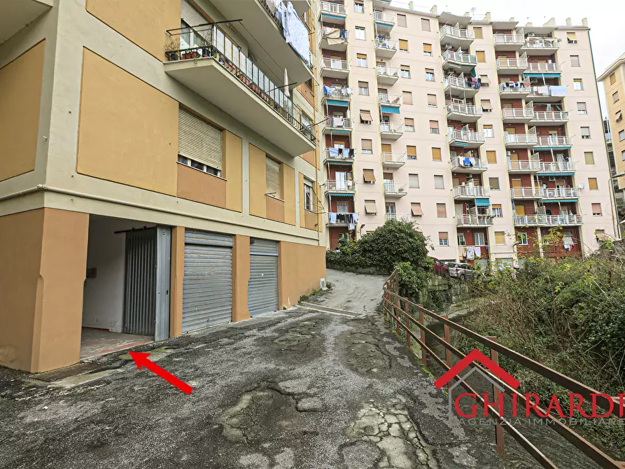 Immagine 2 di Garage in vendita  in Via Sant'Alberto 9 a Genova