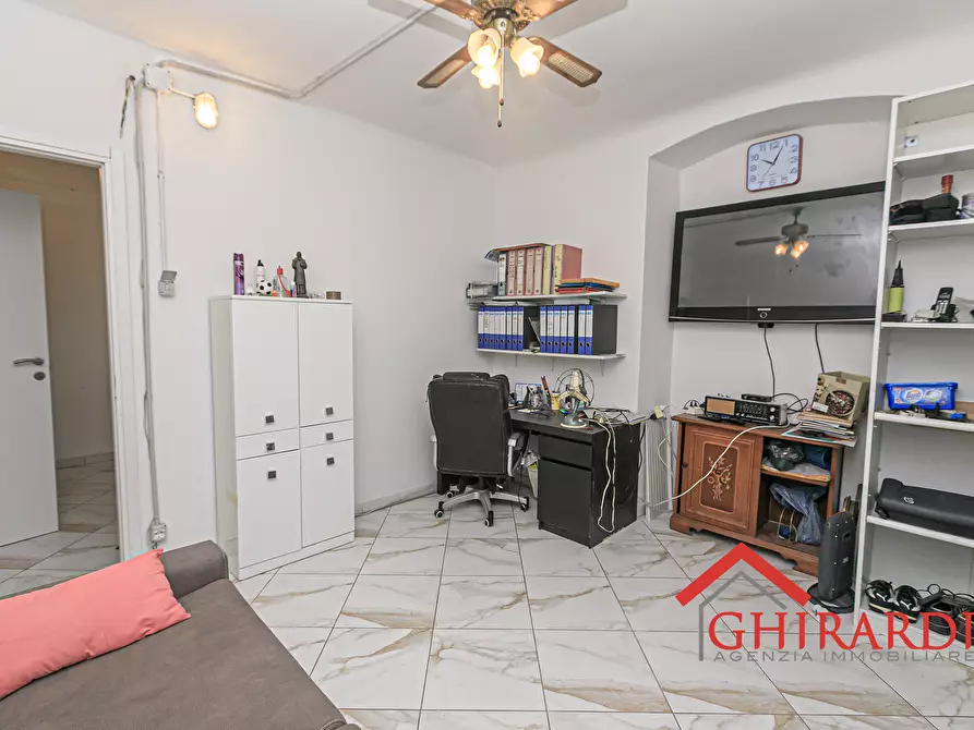 Immagine 18 di Magazzino in vendita  in VIA GAETANO DONIZETTI 73R a Genova