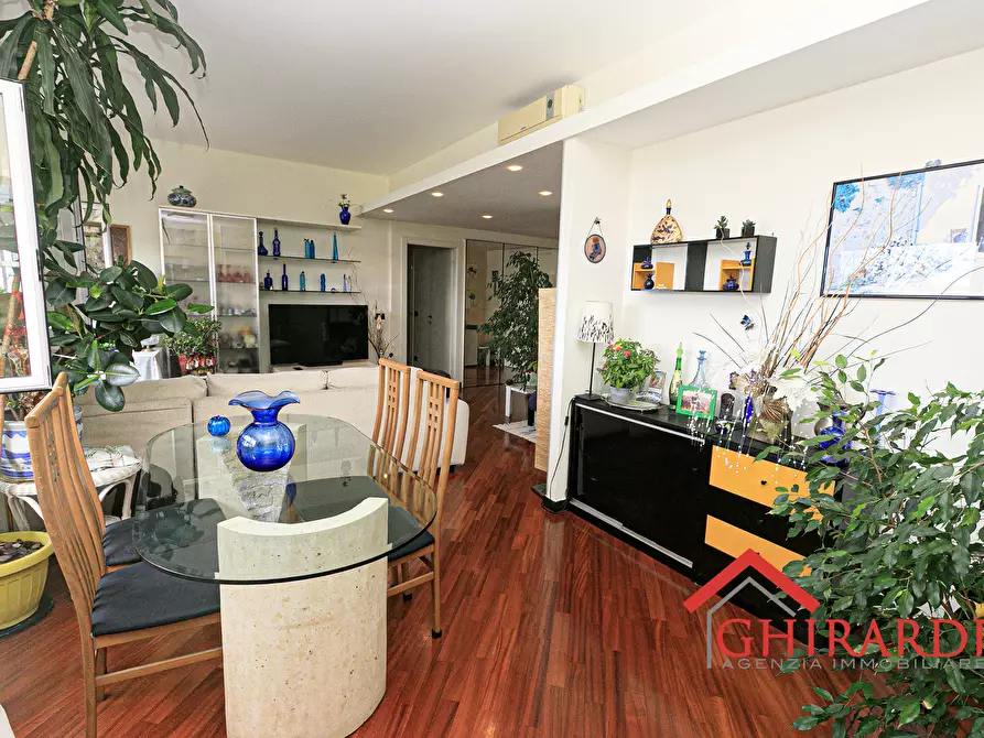 Immagine 9 di Trilocale in affitto  in VIA DELL'INSURREZIONE 12A a Genova