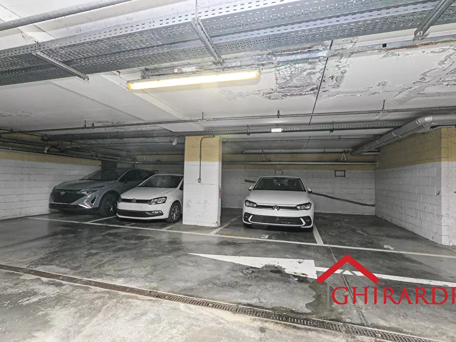 Immagine 20 di Garage in vendita  in Via Bombrini a Genova