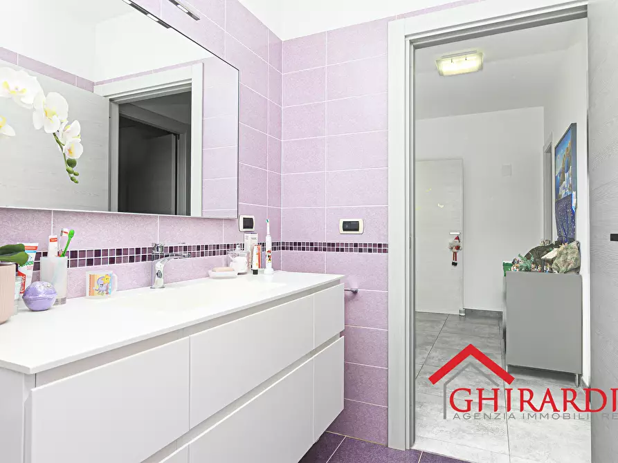 Immagine 30 di Trilocale in vendita  in VIA CIBRARIO SC B 33 a Genova