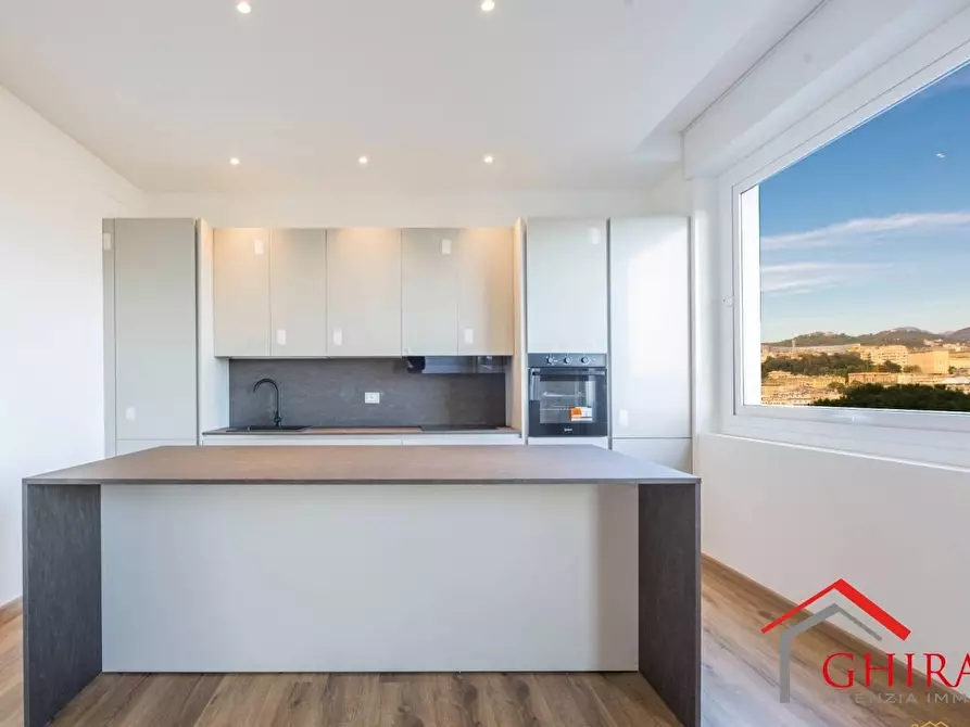 Immagine 9 di Quadrilocale in vendita  in Corso Andrea Podestà 8 a Genova