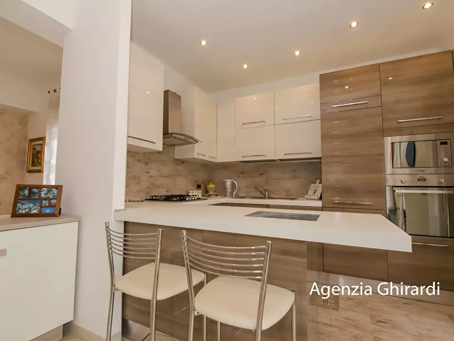 Immagine 19 di Quadrilocale in affitto  in Via Briscata 28 a Genova