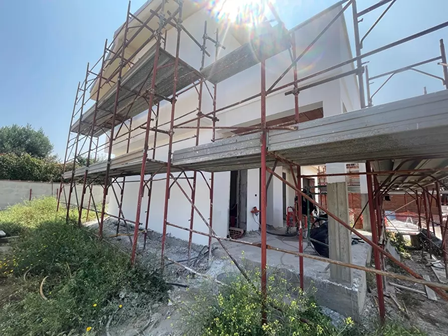 Immagine 9 di Villa in vendita  in Via della Cannuccia 12 a Anzio