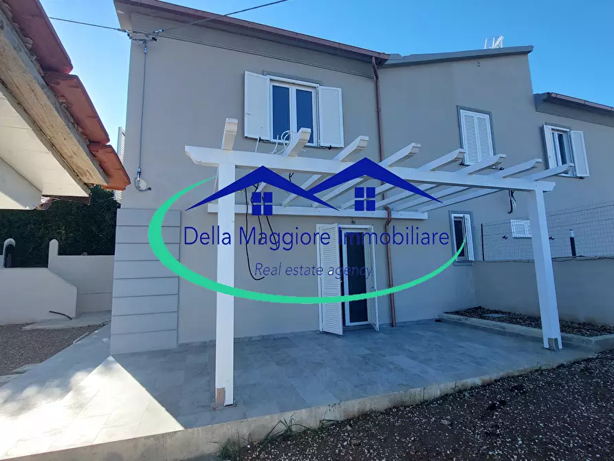 Immagine 14 di Porzione di casa in vendita  a Livorno