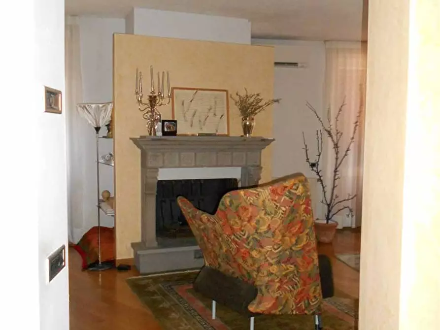 Immagine 8 di Casa indipendente in vendita  a Livorno