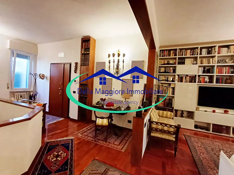 Immagine 11 di Appartamento in vendita  a Livorno