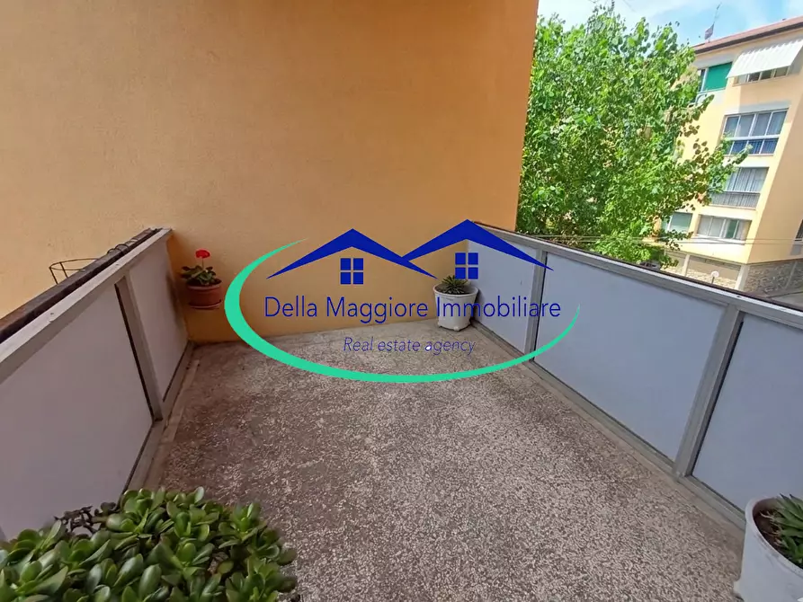 Immagine 1 di Quadrilocale in vendita  in Via Giuseppe Orosi a Livorno